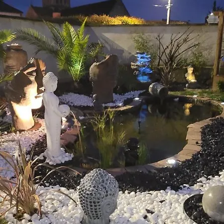 Au Cœur Des Vignes Avec Piscine Et * Saudoy