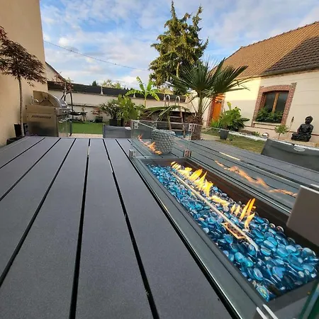 Au Coeur Des Vignes Avec Piscine Et *