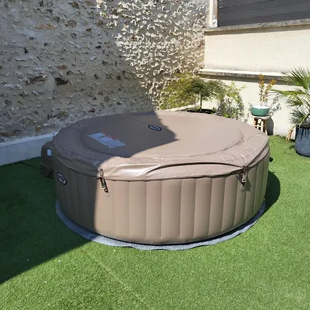 Au Cœur Des Vignes Avec Piscine Et